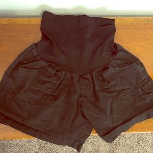 Maternity cargo shorts